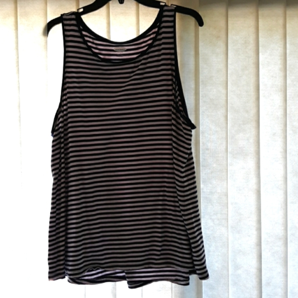 Old Navy Everywhere Tank